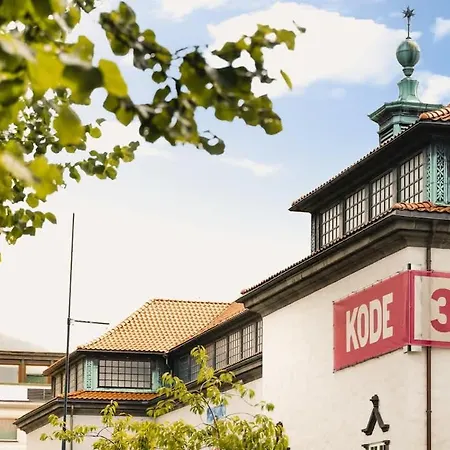 Nyaraló Dinbnb Homes I Bergen's #1 I Jacuzzi & Fireplace & Balcony