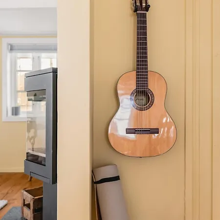 Dinbnb Homes I Bergen's #1 I Jacuzzi & Fireplace & Balcony