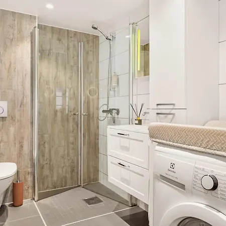 Dinbnb Homes I Bergen's #1 I Jacuzzi & Fireplace & Balcony Feriehus *