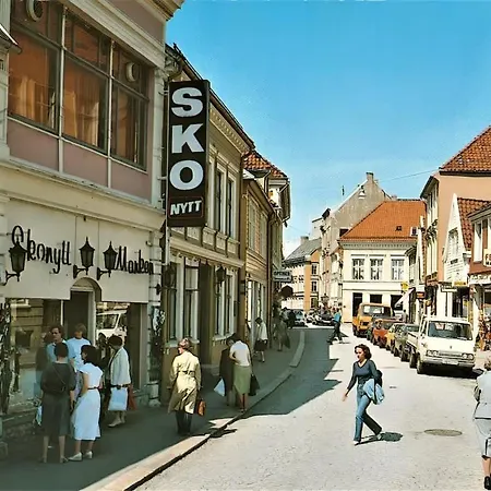 Dinbnb Homes I Bergen's #1 I Jacuzzi & Fireplace & Balcony *