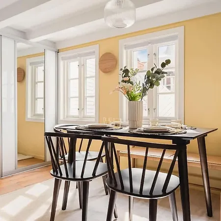 Dinbnb Homes I Bergen's #1 I Jacuzzi & Fireplace & Balcony Bergen