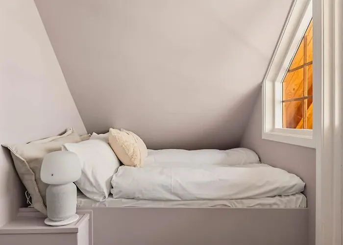 Dinbnb Homes I Bergen's #1 I Jacuzzi & Fireplace & Balcony *