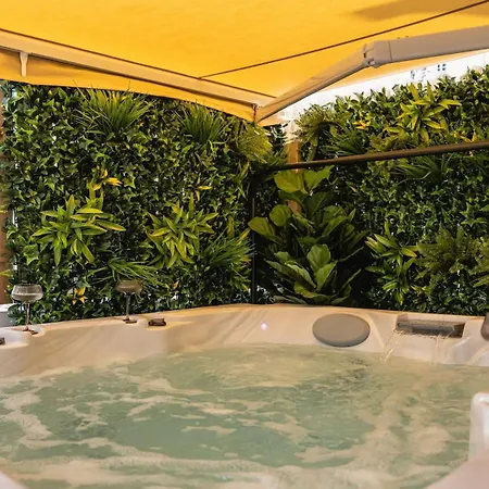 Dinbnb Homes I Bergen's #1 I Jacuzzi & Fireplace & Balcony * Bergen